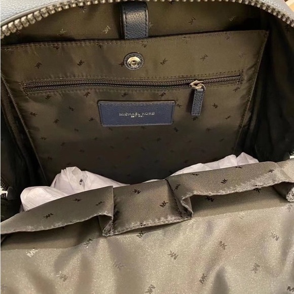 Michaelkors Leather backpacks - Picture 6 of 6